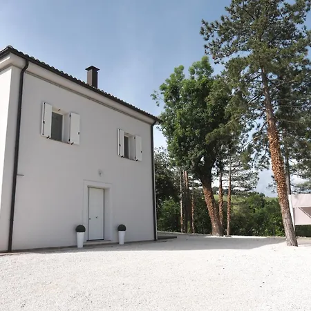 La Villa Suite 2 Fabriano Buitenkant foto